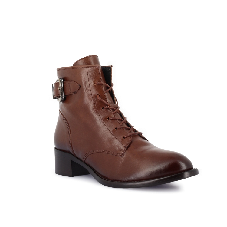 Follia dolce<br>maggie parma matute    7402801_2